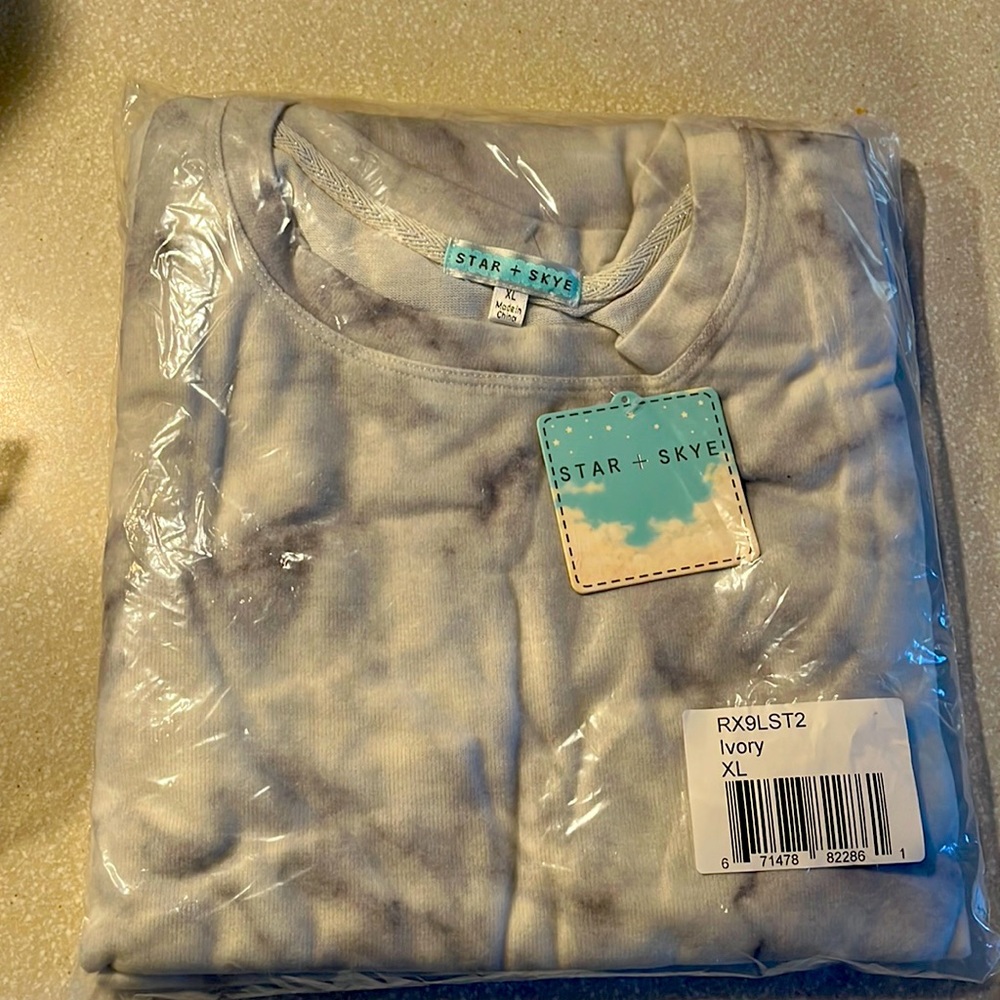 Star + Skye pajamas set 2pc XL